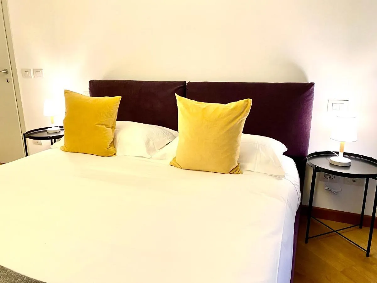 *** Aparthotel Palazzina B - Contemporary Studio Genoa Italy